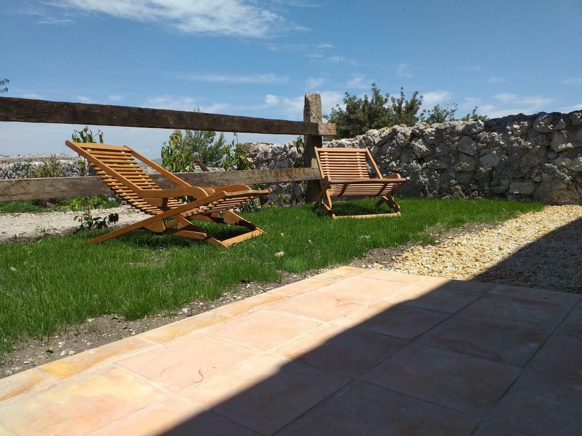 Gibbesi Country Farm Piccolo Cottage Naro Exterior photo